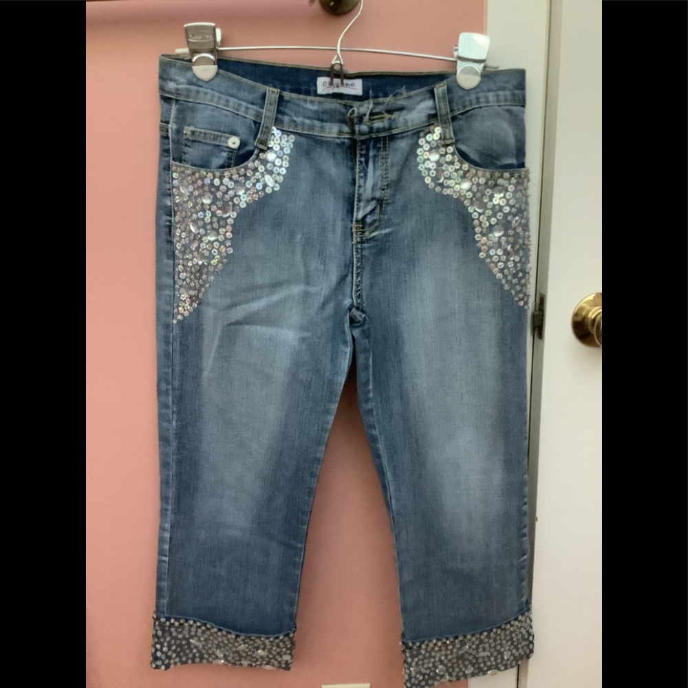 Oxygene bling Capri jeans 28-29.